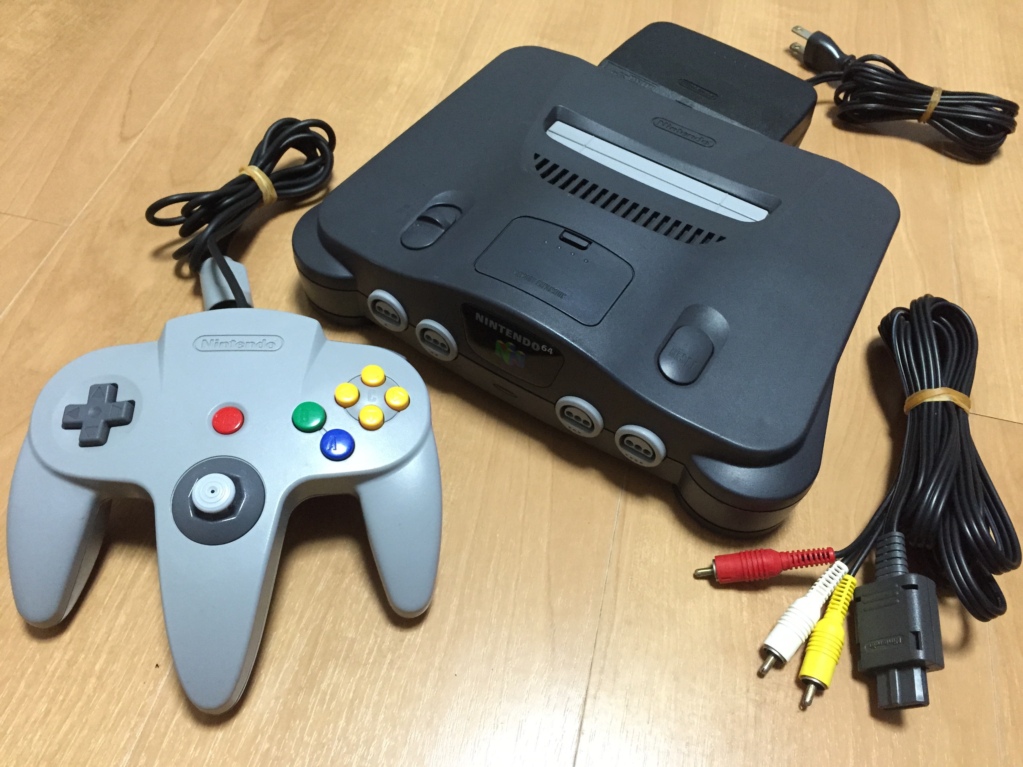 ニンテンドー64 N64 本体を買う際の注意点 新品 中古の相場は れとろとろ ゲームブログ