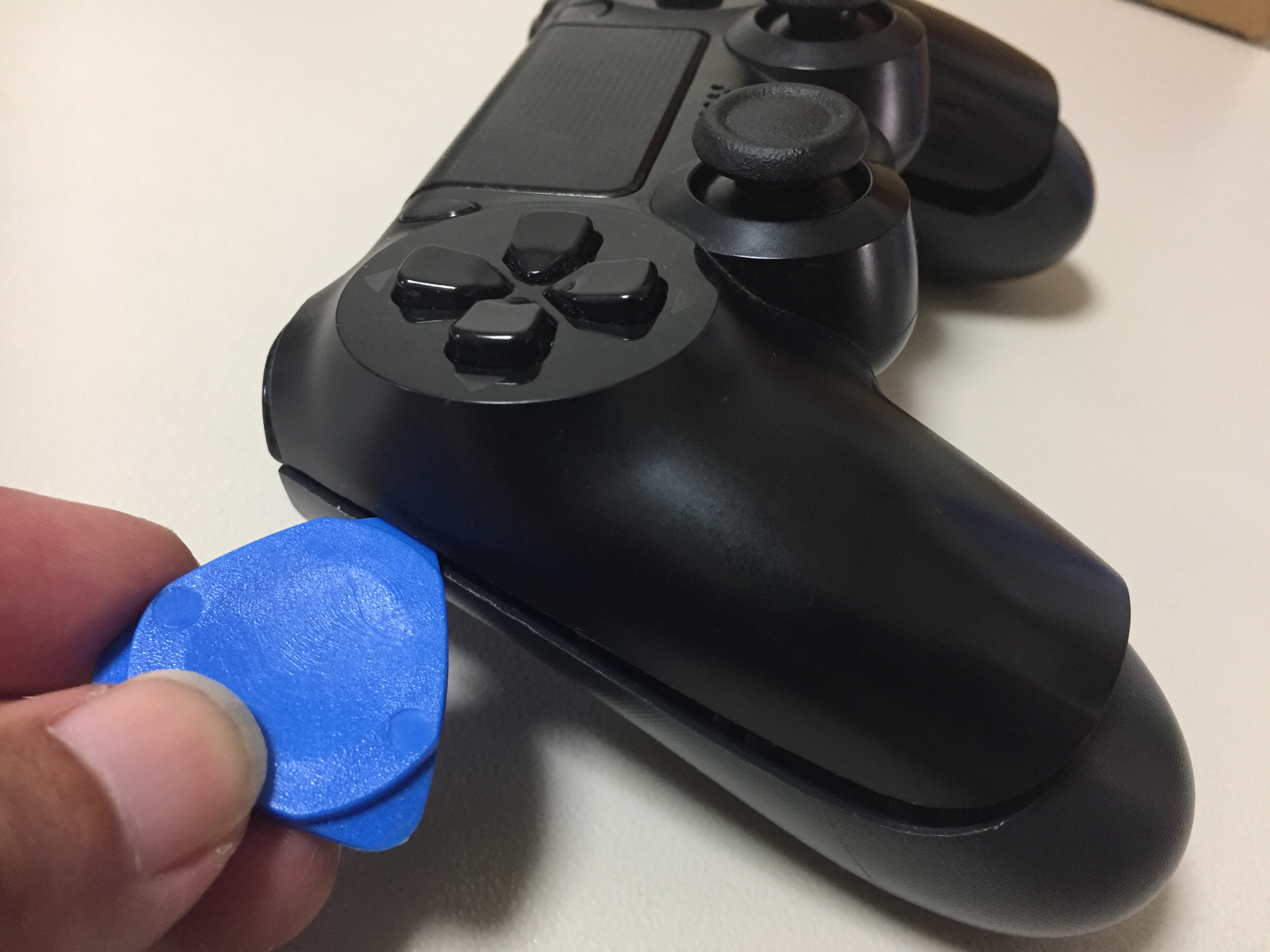 PS4(プレステ4)のコントローラーのアナログスティックが傷んでいる場合の対処法は？ | れとろとろ ゲームブログ