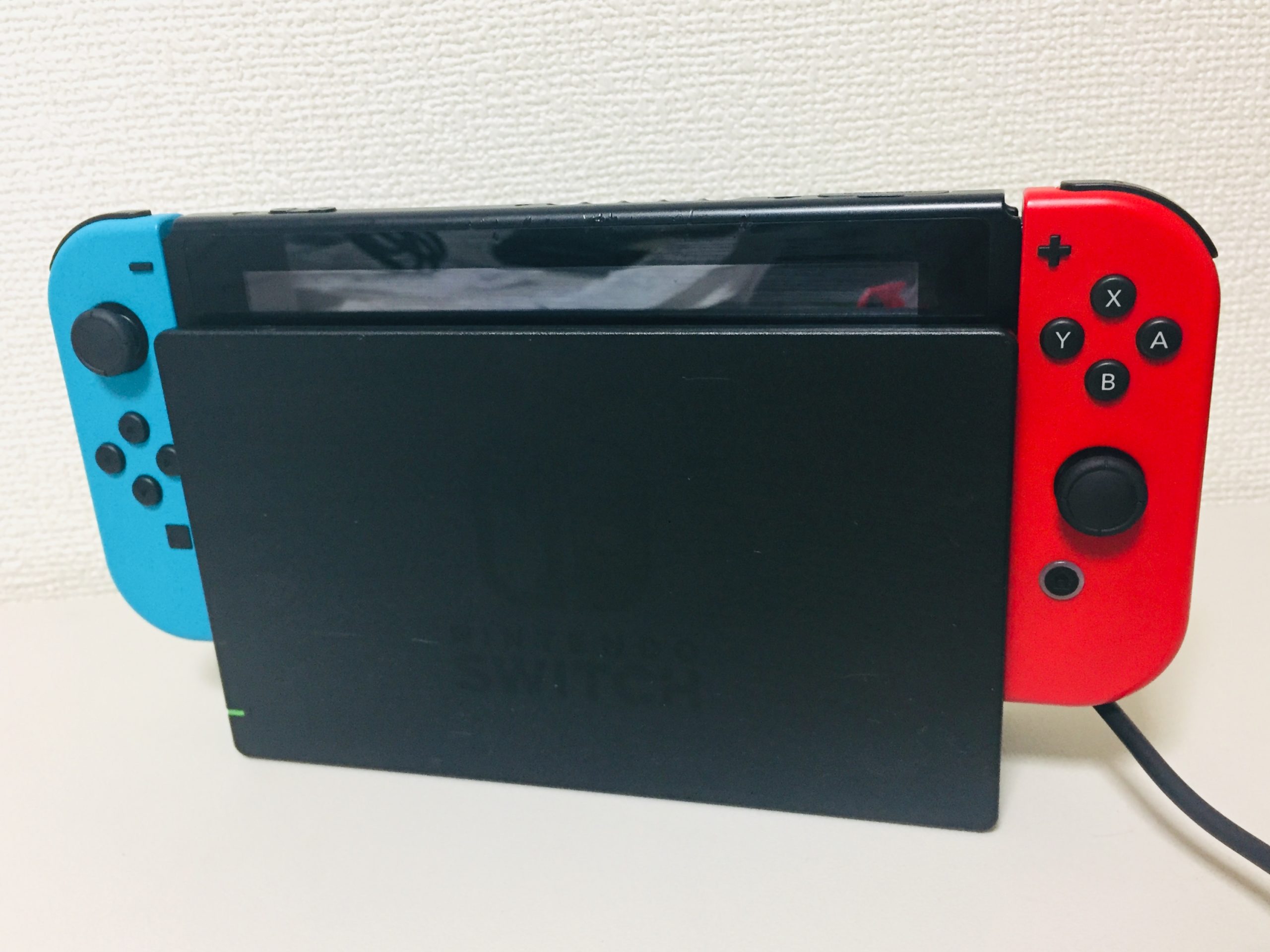 Nintendo Switch スイッチ コントローラー ジョイコン を充電しながら遊ぶ方法を紹介 れとろとろ ゲームブログ