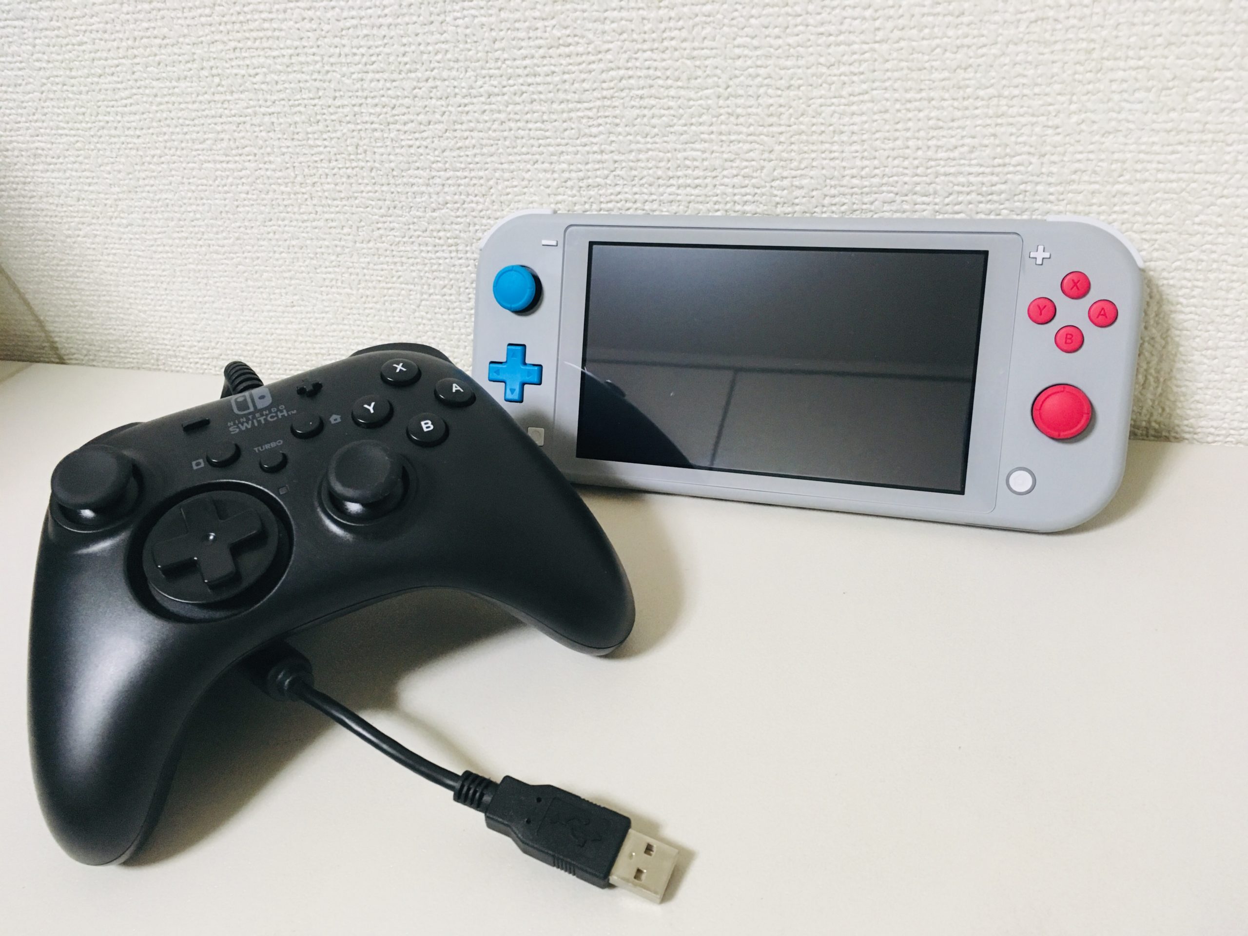 Switch Lite（スイッチライト）で有線コントローラーを接続する方法 ...