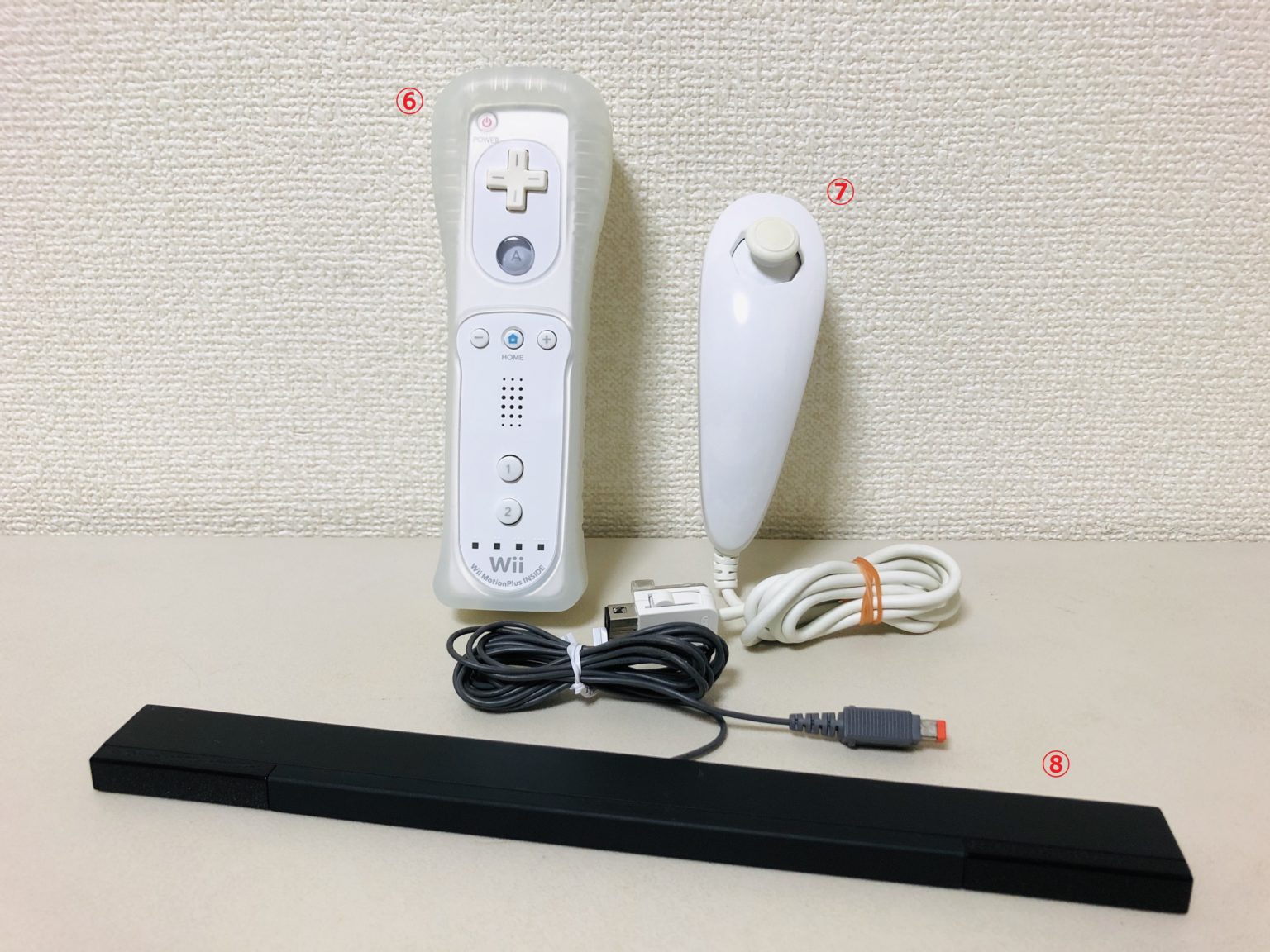 Wii U - wii u 本体+コントローラー3つ+ ソフト3つなどの+redesim
