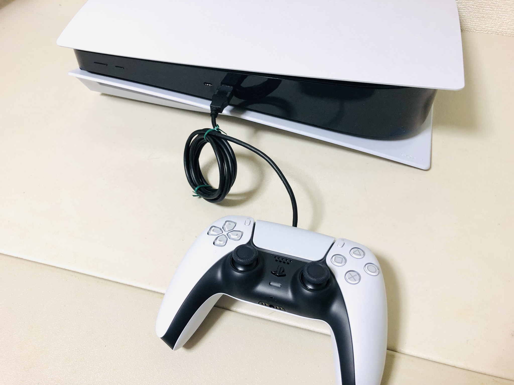 初心者向け】PS5(プレステ5)で遊ぶのに必要なもの（付属品）・接続方法 